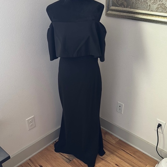 Badgley Mischka Off the Shoulder black long formal gown dress Sz 10 - Picture 5 of 15
